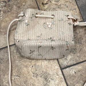 Floral Embroidered Cream Bucket Bag